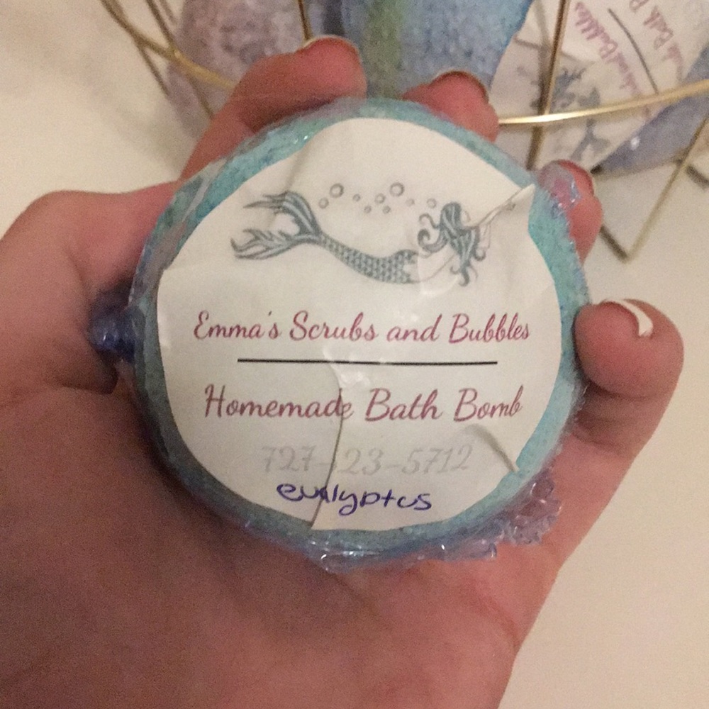 Homemade Bath bombs - Picture 2 of 3